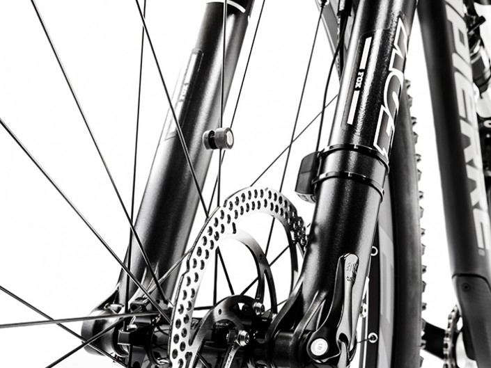 photo catalogue produit vélo studio marque cycles Lapierre Mavic