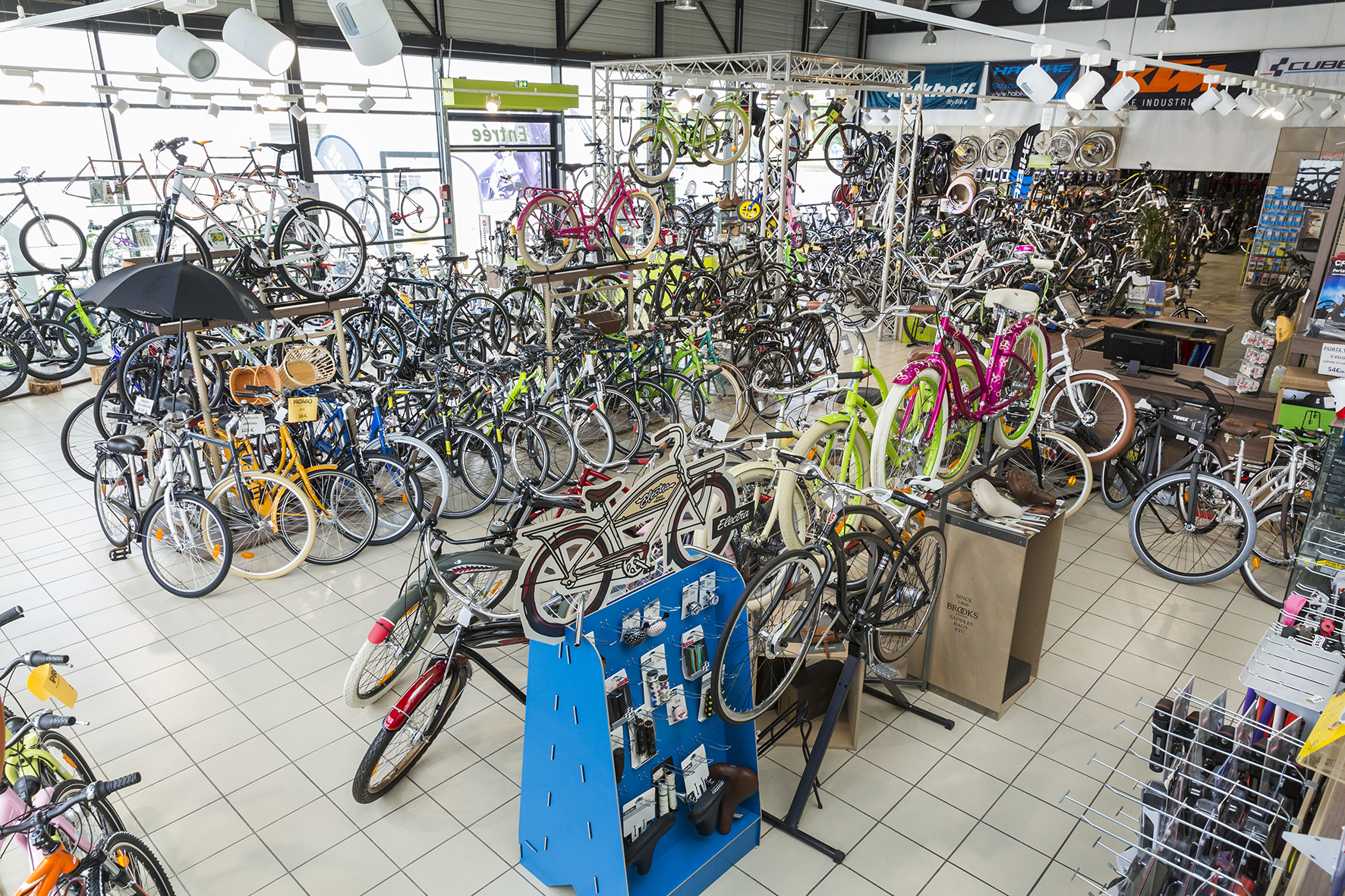 photo magasin loisibike vélos electriques metz