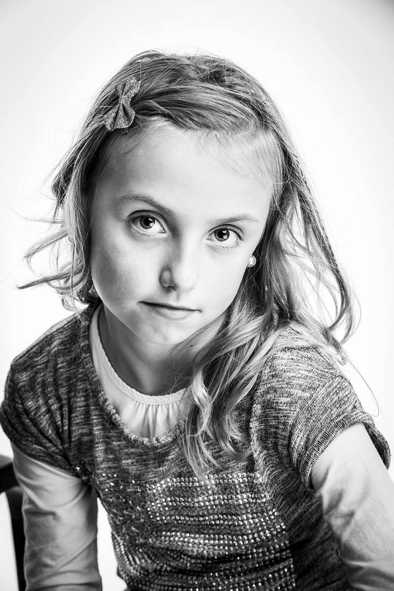 photo studio portrait adolescent enfant noir et blanc