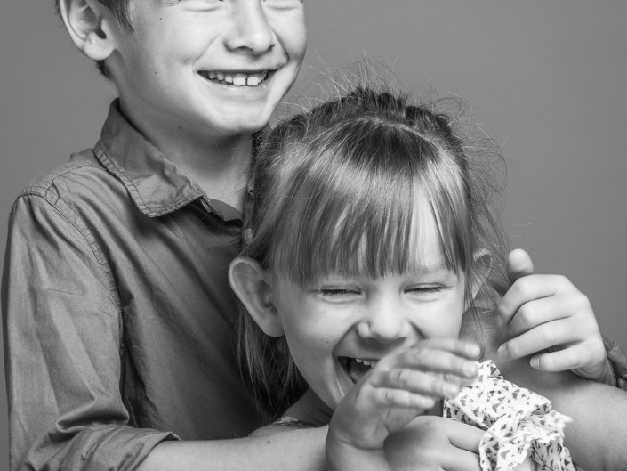 portrait photo noir et blanc studio frere et soeur lorraine