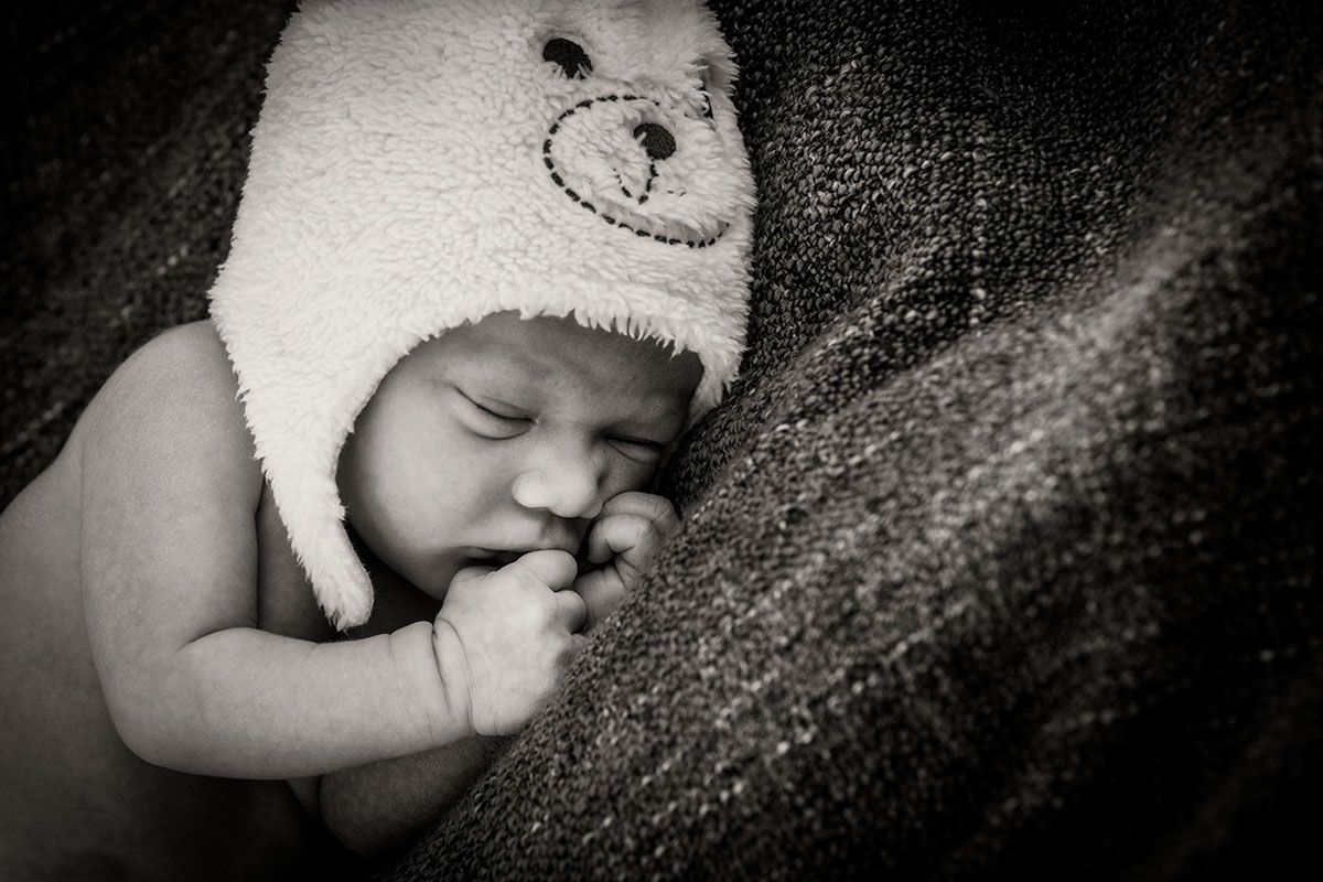 photo studio portrait bébé enfant noir et blanc