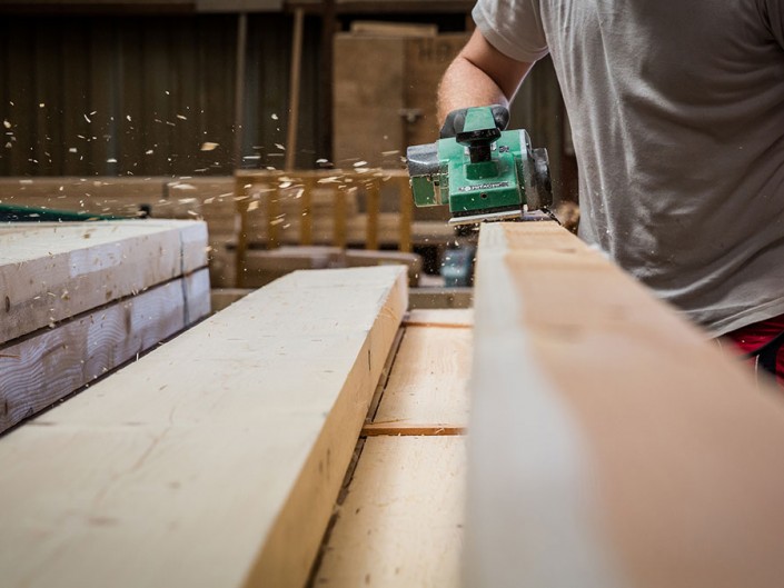 photo ouvrier reportage industrie martin charpentes bois toul