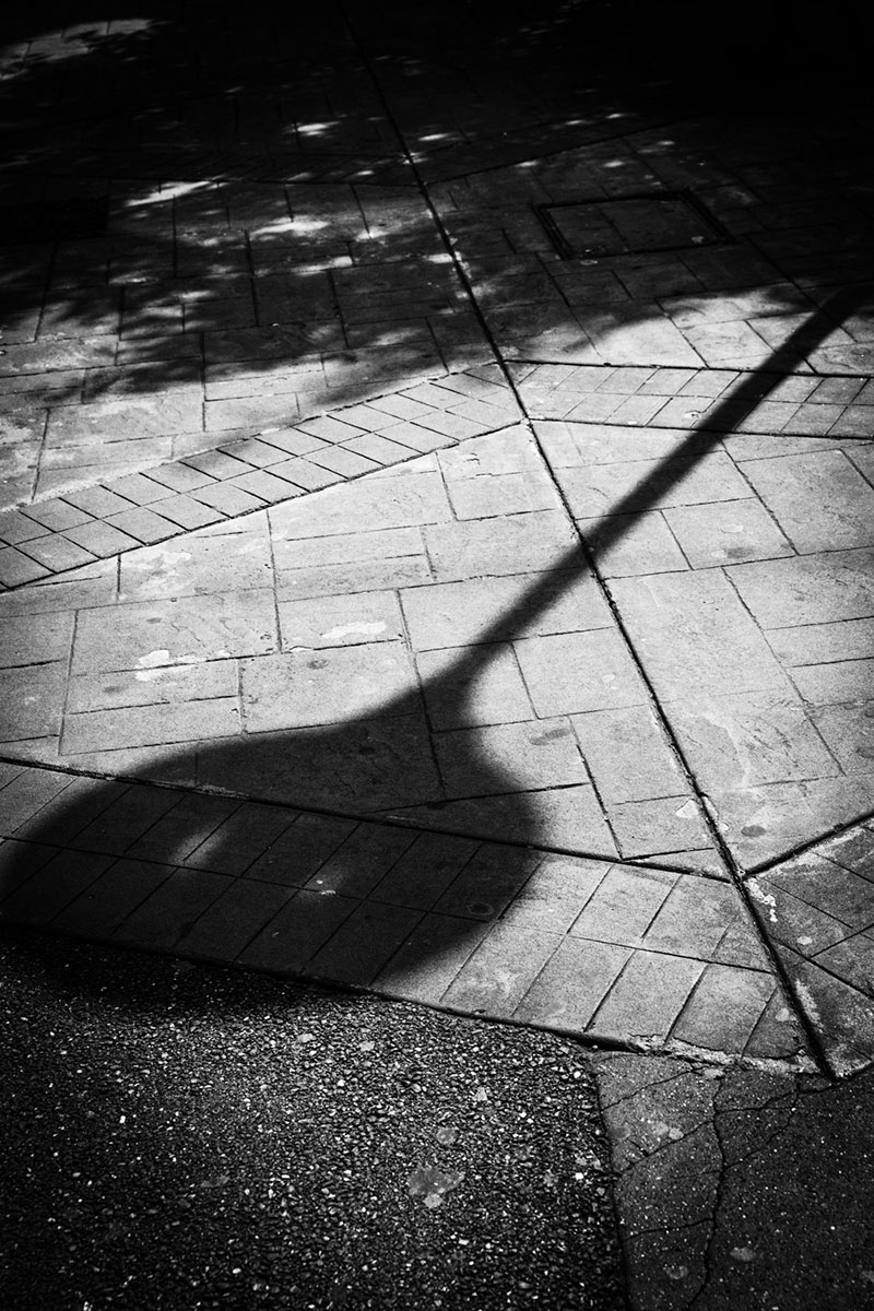 street photography photo de rue noir et blanc metz ombre