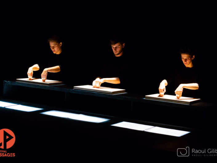 groupe 42 du Théâtre National de Strasbourg, festival ecoles de passages de metz, photo de theatre