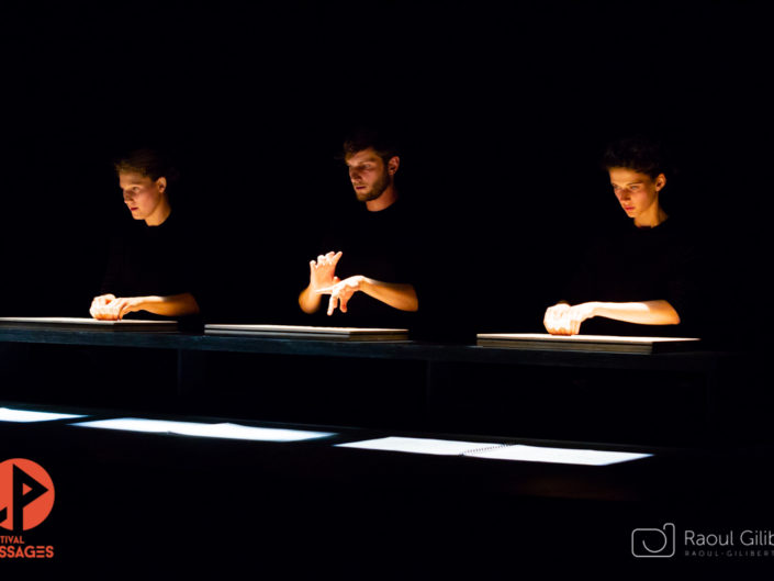 groupe 42 du Théâtre National de Strasbourg, festival ecoles de passages de metz, photo de theatre