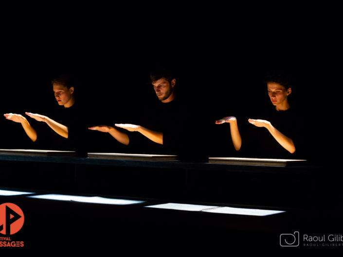 groupe 42 du Théâtre National de Strasbourg, festival ecoles de passages de metz, photo de theatre