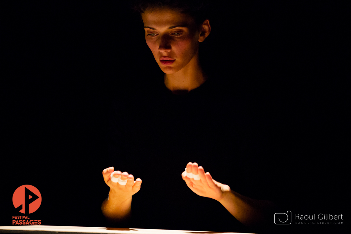 groupe 42 du Théâtre National de Strasbourg, festival ecoles de passages de metz, photo de theatre