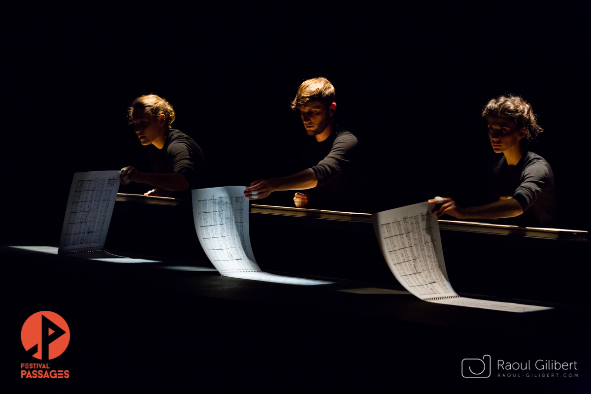 groupe 42 du Théâtre National de Strasbourg, festival ecoles de passages de metz, photo de theatre